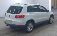 VOLKSWAGEN TIGUAN 2016