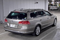 VOLKSWAGEN PASSAT VARIANT 2015