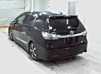TOYOTA WISH 2013