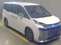 TOYOTA VOXY 2022