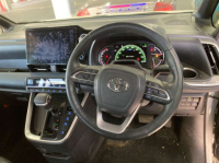 TOYOTA VOXY 2022