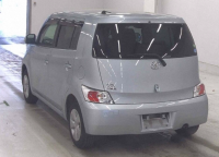 TOYOTA bB 2010