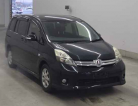 Used TOYOTA ISIS