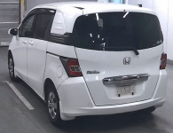 HONDA FREED SPIKE 2014