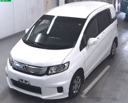 HONDA FREED SPIKE 2014
