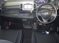 HONDA FREED SPIKE 2014