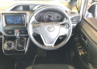 TOYOTA VOXY 2020