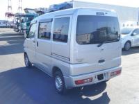 NISSAN CARAVAN 2013