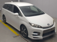 TOYOTA WISH 2016