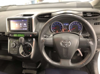 TOYOTA WISH 2016