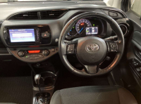 TOYOTA VITZ 2017