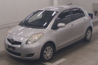 TOYOTA VITZ 2010