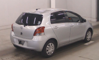 TOYOTA VITZ 2010