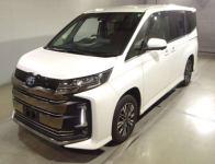 TOYOTA NOAH 2022