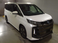 TOYOTA NOAH 2022