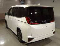 TOYOTA NOAH 2022