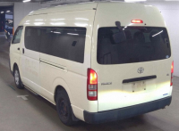 TOYOTA HIACE COMMUTER 2010