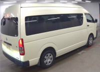 TOYOTA HIACE COMMUTER 2010