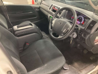 TOYOTA HIACE VAN 2015