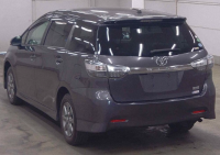TOYOTA WISH 2012