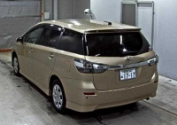 TOYOTA WISH 2016