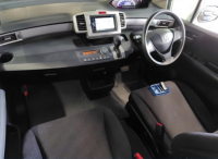 HONDA FREED 2013