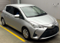 TOYOTA VITZ 2017