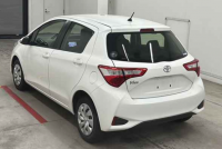 TOYOTA VITZ 2018