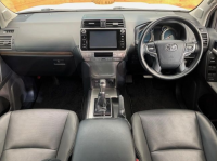 TOYOTA LAND CRUISER PRADO 2019