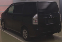 TOYOTA VOXY 2010