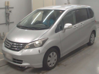 HONDA FREED 2010