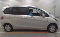 HONDA FREED 2010