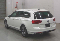 VOLKSWAGEN PASSAT VARIANT 2021