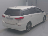 TOYOTA WISH 2010