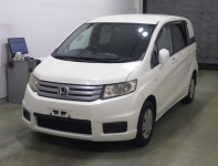 HONDA FREED SPIKE 2010