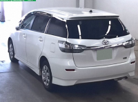TOYOTA WISH 2015