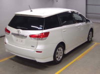 TOYOTA WISH 2010