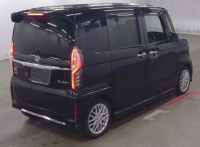 HONDA N BOX CUSTOM 2022