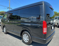 TOYOTA HIACE 2011