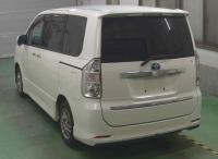 TOYOTA VOXY 2009