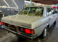MERCEDES BENZ Medium Class 1980