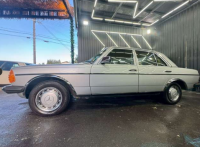 MERCEDES BENZ Medium Class 1980