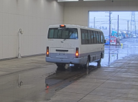 NISSAN CIVILIAN 2009