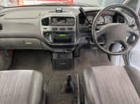 MITSUBISHI DELICA SPACE GEAR 2006