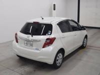 TOYOTA VITZ 2015