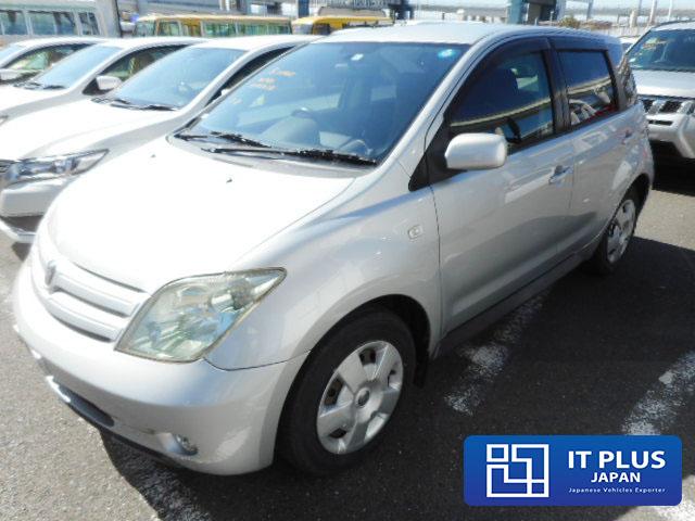 TOYOTA IST 2004
