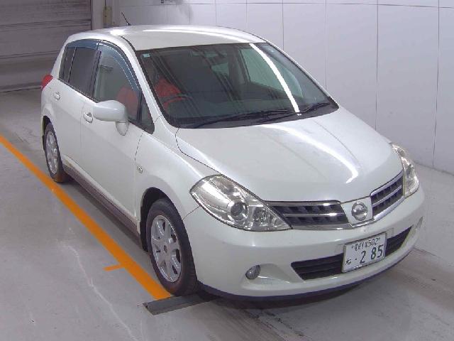 NISSAN TIIDA 2010
