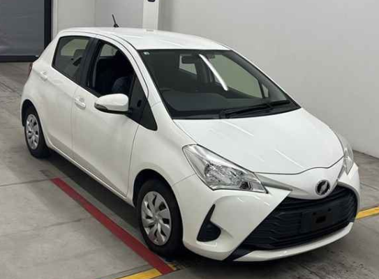 TOYOTA VITZ 2018